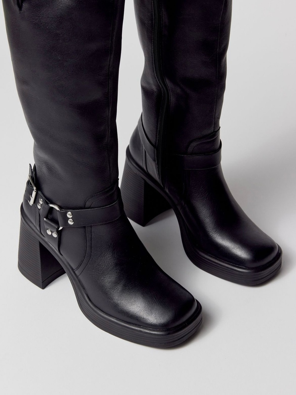 Steve Madden Black Leather Knee-High Buckle Riding Boots - Picture 3 of 4
